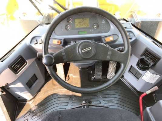 ขายรถตักล้อยาง KOMATSU WA320-5 รถนอกนำเข้าเองจากญี่ปุ่น สภาพสวยพร้อมใช้งาน มีVDOการทำงานครับ