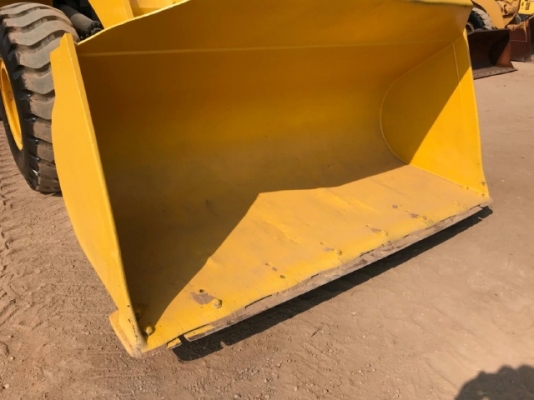 ขายรถตักล้อยาง KOMATSU WA320-5 รถนอกนำเข้าเองจากญี่ปุ่น สภาพสวยพร้อมใช้งาน มีVDOการทำงานครับ