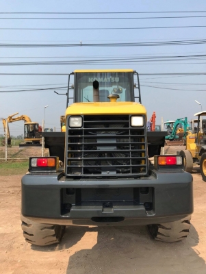 ขายรถตักล้อยาง KOMATSU WA320-5 รถนอกนำเข้าเองจากญี่ปุ่น สภาพสวยพร้อมใช้งาน มีVDOการทำงานครับ