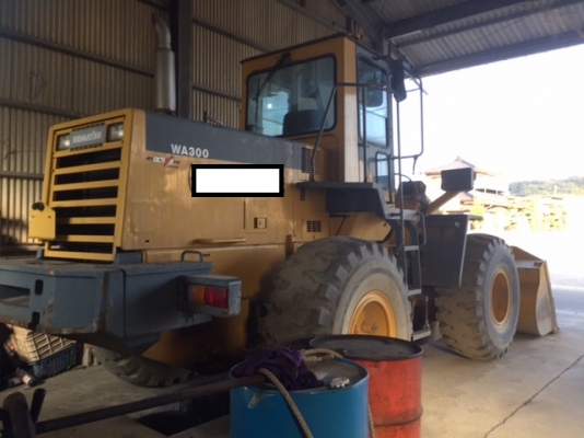 Komatsu WA300-1 SN: 30252 นำเข้าจากญี่ปุ่น ถึงไทยเร็ว ๆ นี้ ราคาไม่แพงครับ