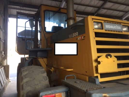 Komatsu WA300-1 SN: 30252 นำเข้าจากญี่ปุ่น ถึงไทยเร็ว ๆ นี้ ราคาไม่แพงครับ