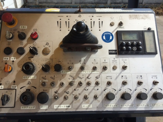 Vogele S2100 YR2003 From Japan - Very good condition