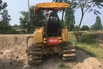 ขายรถแทร็กเตอร์D2-3P สถาพสวยพร้อมใช้งาน เครื่องดี ช่วงล่างดี ใบแทร็กครบทุกใบ ราคาต่อรองคุยกันได้ โทร0616613023แพรว