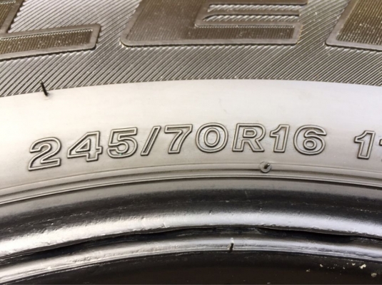 ยาง Bridgestone 245 70 16 กลางปี17 มีให้เลือก2ชุด ดอกเต็ม ไม่มีปะ เนื้อนิ่มๆ ใช้ยาว ราคาไม่แพง