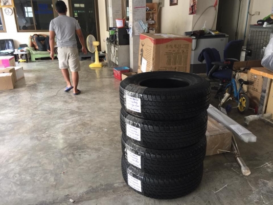 ยาง Bridgestone 245 70 16 กลางปี17 มีให้เลือก2ชุด ดอกเต็ม ไม่มีปะ เนื้อนิ่มๆ ใช้ยาว ราคาไม่แพง