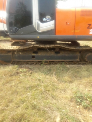 ZX200-3 ชั่วโมง10,000ก่วา เอกสารใบซื้อขาย พร้อมใช้งานช่วงล่างเต็มเครื่องปั้มดีเอวแน่น ราคา1,290,000บาทสนใจติดต่อ0819891989 หรั่งครับ