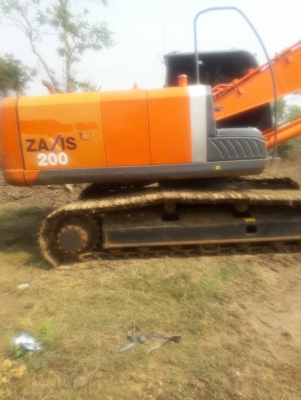 ZX200-3 ชั่วโมง10,000ก่วา เอกสารใบซื้อขาย พร้อมใช้งานช่วงล่างเต็มเครื่องปั้มดีเอวแน่น ราคา1,290,000บาทสนใจติดต่อ0819891989 หรั่งครับ