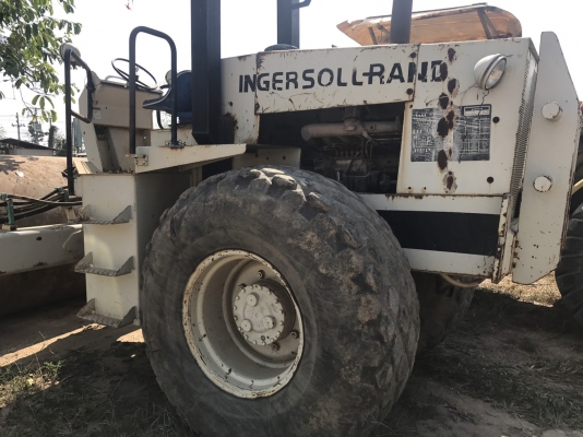 รถบด INGERSOLL-RAND 4K102 SD100D รถบด INGERSOLL-RAND 4K102 SD100D