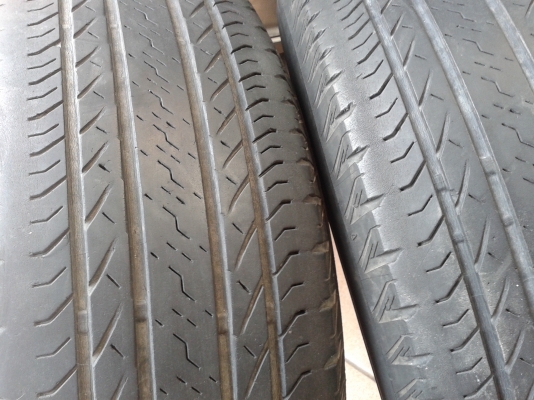 ยาง Bridgestone 225-65-17 ปี14 ( 2 เส้น)