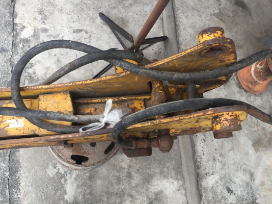 ขายหัวแย็กปูน JCB รุ่น HAMMERMASTER 260 ติดต่อ 089-4324977 กอล์ฟ