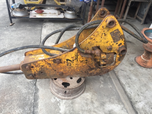 ขายหัวแย็กปูน JCB รุ่น HAMMERMASTER 260 ติดต่อ 089-4324977 กอล์ฟ