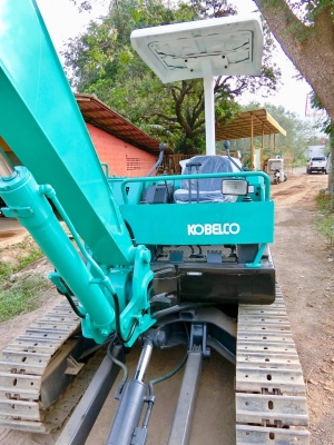 ขายรถขุดแบคโฮ KOBELCO SK032 ขนาด PC-35 รถเก่านอกแท้100\%  มีเอกสารใบอินวอยพร้อม #ใส่แทรคเหล็กใหม่ เครื่องดีระบบการทำงานไว ช่วงล่างแน่น100\%              ????  ราคา  320,000  ต่อรองได้  ???? ☎️  สนใจติดต่อ  096-3268553  (สถิตย์พันธ์) ????  ID LINE : 09632685