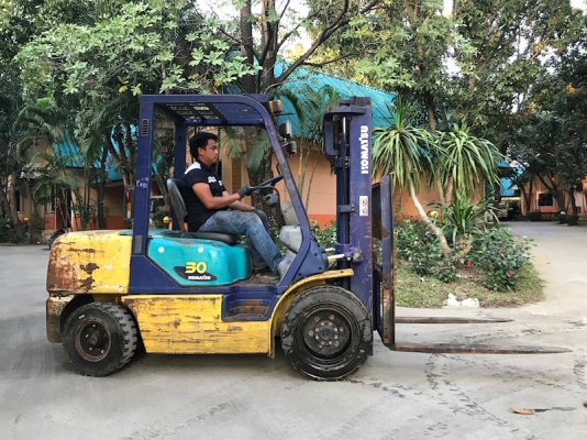ขายFORKLIFT KOMATSU FD30-14(เสา3เมตร)(auto)(3ตัน) สวยเดิมจากญี่ปุ่น ยังไม่เคยใช้ในไทย 235,000เท่านั้น!!