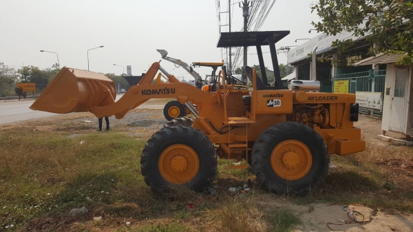 ขาย รถตัก KOMATSU JH30 สภาพเช็คใหม่ทั้งคัน ยางสวย เครื่องดี ปั้มดี พร้อมใช้งานครับ