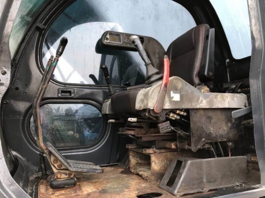 ขาย 695,000 บาท KOBElCO SK200 MarK 5 ธรรมดา เครื่องดี ปั้มแรง  เอวแน่น ไฟฟ้าครบ โซ่ใหม่ 1 ข้าง สภาพพร้อมใช้. เอกสารแจ้งจำหน่าย.  รถอยู่ นครปฐม โทร 0610710295