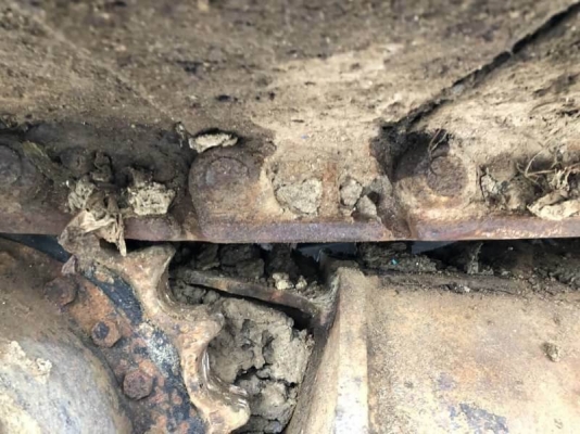 ขาย 695,000 บาท KOBElCO SK200 MarK 5 ธรรมดา เครื่องดี ปั้มแรง  เอวแน่น ไฟฟ้าครบ โซ่ใหม่ 1 ข้าง สภาพพร้อมใช้. เอกสารแจ้งจำหน่าย.  รถอยู่ นครปฐม โทร 0610710295