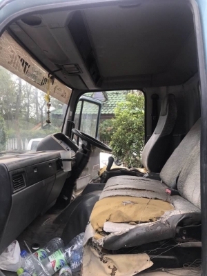 ขาย 495,000 บาท HINO FC4J  140 แรง ปี 43 ดั้ม 5 คิว ยาว 4 เมตร กว้าง 2.1 เมตร เครื่อง JO5C-140 แรง หัวยาวยางดี คัสชีสวย เบรคทิหฟี่ เพาเวอร์ เอกสารเล่มทะเบียน  รถอยู่ ราชบุรี โทร 0610710295