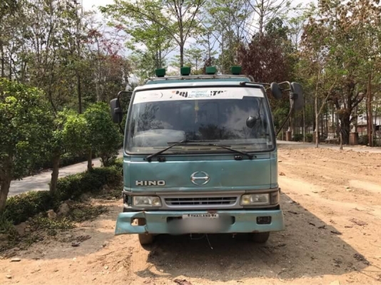 ขาย 495,000 บาท HINO FC4J  140 แรง ปี 43 ดั้ม 5 คิว ยาว 4 เมตร กว้าง 2.1 เมตร เครื่อง JO5C-140 แรง หัวยาวยางดี คัสชีสวย เบรคทิหฟี่ เพาเวอร์ เอกสารเล่มทะเบียน  รถอยู่ ราชบุรี โทร 0610710295