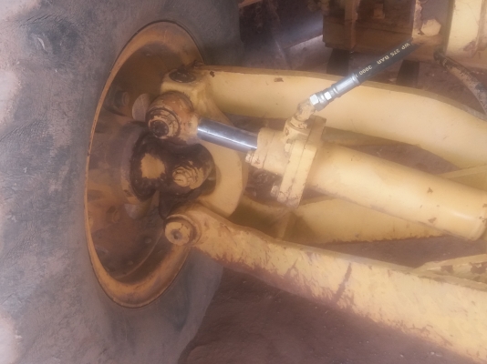 ขายรถเกรดkomatsu gd31ติดต่อ082 8789728