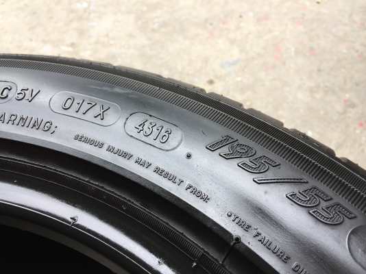 ยาง MICHELIN 195-55-15 ปี 16 ครบชุด 4 เส้น 3200 สภาพสวยๆไม่บวมไม่กินข้าง ดอกยางเหลือเยอะเอาไปวิ่งกันใด้อีกยาวค่ะ ยาง MICHELIN 195-55-15 ปี 16 ครบชุด 4 เส้น 3200 สภาพสวยๆไม่บวมไม่กินข้าง ดอกยางเหลือเยอะเอาไปวิ่งกันใด้อีกยาวค่ะ