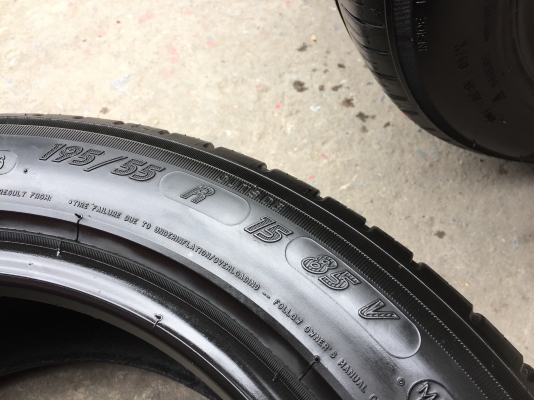 ยาง MICHELIN 195-55-15 ปี 16 ครบชุด 4 เส้น 3200 สภาพสวยๆไม่บวมไม่กินข้าง ดอกยางเหลือเยอะเอาไปวิ่งกันใด้อีกยาวค่ะ ยาง MICHELIN 195-55-15 ปี 16 ครบชุด 4 เส้น 3200 สภาพสวยๆไม่บวมไม่กินข้าง ดอกยางเหลือเยอะเอาไปวิ่งกันใด้อีกยาวค่ะ