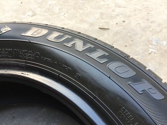 ยาง DUNLOP 185-65-15 ปี 17 ครบชุด 4 เส้น 4000  สภาพสวยๆไม่บวมไม่กินข้าง ดอกยางเหลือเยอะเอาไปวิ่งกันใด้อีกยาวค่ะ