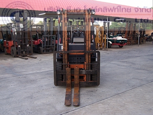 ขายรถ โฟล์คลิฟท์ TOYOTA รุ่น 5FD25