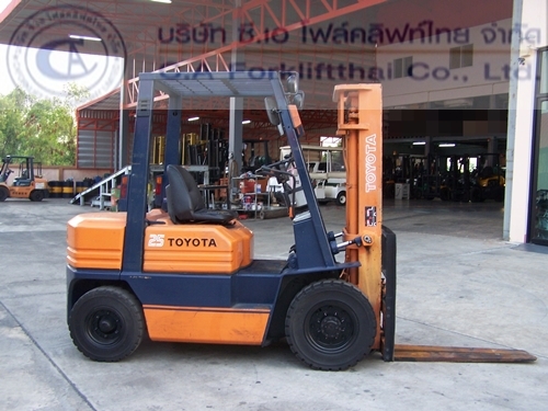 ขายรถ โฟล์คลิฟท์ TOYOTA รุ่น 5FD25