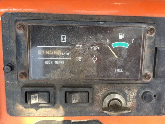 รถขุดเล็ก MITSUBISHI ME15 แทรคยาง เก่านอก สภาพสวย สนใจติดต่อ Line ID: Kongniwatsiri รถขุดเล็ก MITSUBISHI ME15 แทรคยาง เก่านอก สภาพสวย สนใจติดต่อ Line ID: Kongniwatsiri