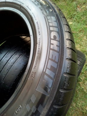 225/55R16 MICHELIN Pilot Sport3 ชุด 4 เส้น 1000 บาท โทร.081-427-3941 ไอดีไลน์ 0814273941