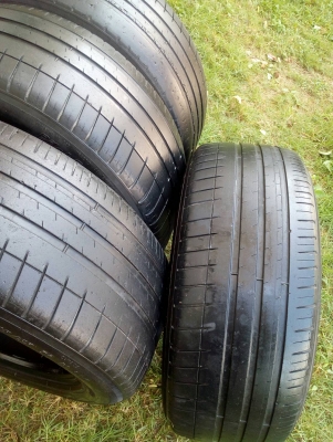 225/55R16 MICHELIN Pilot Sport3 ชุด 4 เส้น 1000 บาท โทร.081-427-3941 ไอดีไลน์ 0814273941