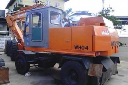 รถขุดล้อยาง HITACHI รุ่น WH04