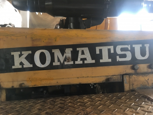 รถตักล้อยาง Komatsu 505 สวยสวยเก่านอก พร้อมใช้งาน ติดต่อ 0874880101 หรือ Line iD: Kongniwatsiri รถตักล้อยาง Komatsu 505 สวยสวยเก่านอก พร้อมใช้งาน ติดต่อ 0874880101 หรือ Line iD: Kongniwatsiri