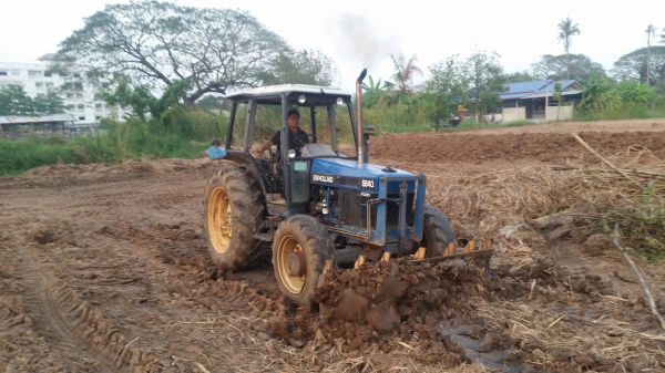 ขายรถไถ 6640 Newholland 4Wd