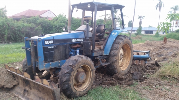 ขายรถไถ 6640 Newholland 4Wd