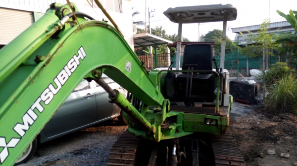 รถแบคโฮมิตซูบิชิ mm30 ปั้มนิ้ว คอนโทรน้ำมัน เครื่องดี ระบบดี สภาพภายนอกสวย