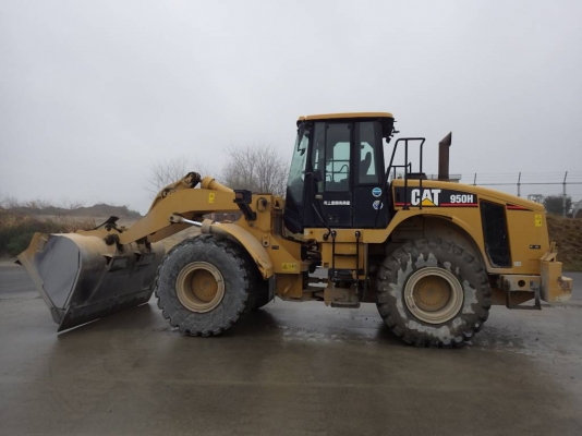 ขาย CAT 950H รุ่นใหม่ สภาพสวย ปี2012 นำเข้าจากญี่ปุ่น โทร.090-986-2521 อ๊อบ