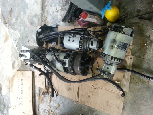 ขายมอเตอร์ปั้มโฟลค์ลิฟคราว์6000บาทโทร0643130366