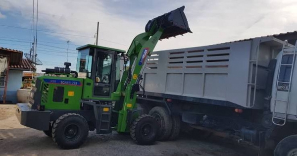 ขายด่วนรถตักSCHMELZER-920HLเอวอ่อนขับ4ล้อเกียรท็อกโลฮายรถนำเข้าขนาดใหญ่ตัก1.5คิวยกสูง4.5เมตรรถใหม่แกะกล่อง100\%นำเข้ายังไม่ได้ใช้งานจากจีน