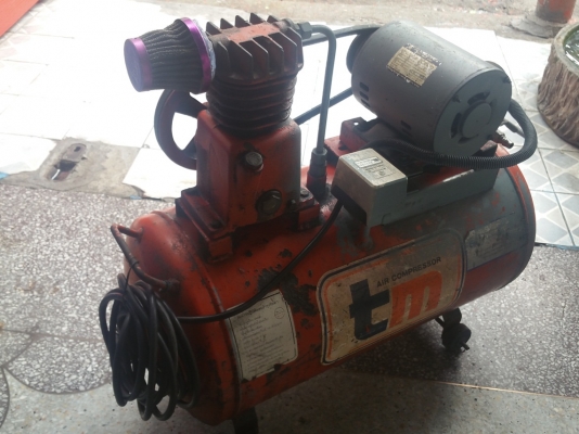 ขายปั๊มลม1/3แรง (AIR COMPRESSOR) ถัง25ลิตร พร้อมใช้งานตัวถังเหล็กคุณภาพดี ขาย2,200บาท