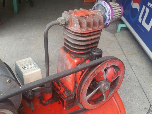 ขายปั๊มลม1/3แรง (AIR COMPRESSOR) ถัง25ลิตร พร้อมใช้งานตัวถังเหล็กคุณภาพดี ขาย2,200บาท