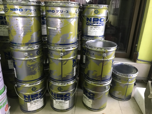 ขายจารบีเกรดคุณภาพสูง NPC made in Japan  ใช้ในงานอุตสาหกรรมประกอบรถยนต์ ของใหม่ ราคาถังละ 1,800 บาท