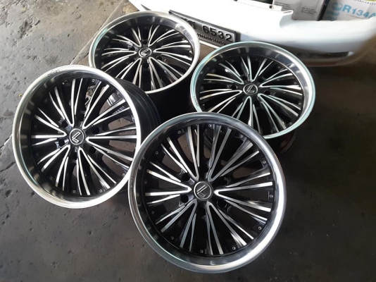 ล้อ Max แนว VIP 6รู139 ขอบ 18*8.5 สภาพสวยๆ 1ชุด ล้อ Max แนว VIP 6รู139 ขอบ 18*8.5 สภาพสวยๆ 1ชุด