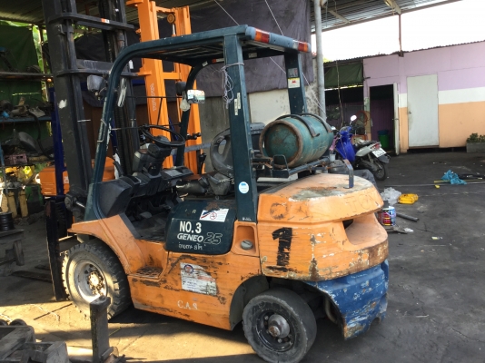 ขาย โตโยต้า รุ่น 7 เบนซินติดแก๊ส 2.5 ตันเสา 4.5 เมตร