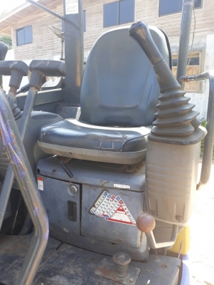 ขาย แบคโฮ KOMATSU PC30UU-3 เก่านอก รถพร้อมใช้งาน เอกสารใบอินวอยซ์