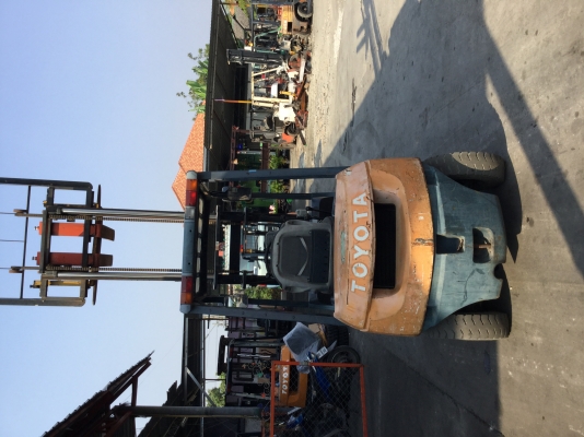 ขาย โตโยต้า รุ่น 7 เบนซิน 2 ตัน เสา 3 เมตร (