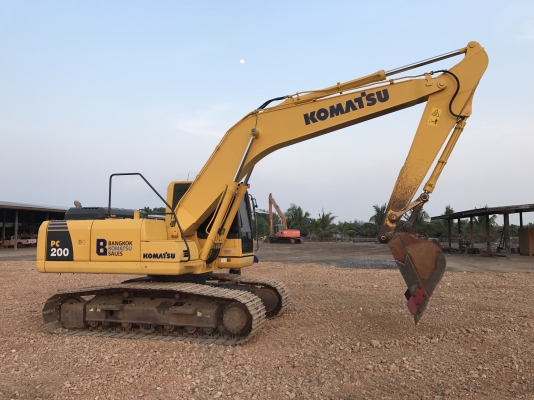 ขาย KOMATSU PC200-8MO สวยๆ พร้อมใช้งาน สีเดิมทั้งคัน 9000 ชั่วโมง ชมรถที่หน้างานได้ทุกวัน สนใจติดต่อ 081-4283210