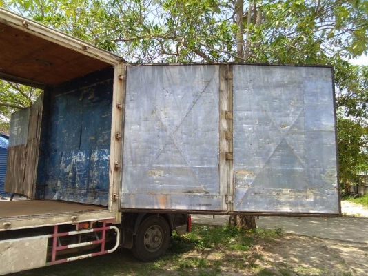 ขายตู้แห้ง10 บานไม่มีเสากลาง , ยาว 7.35 กว้าง2.45สูง2.45 ขาย40000ุบาทครับหรือแลกกับกระบะเหล็ก7.2เมตรขึ้นไปใครมีลองเสนอมาครับ