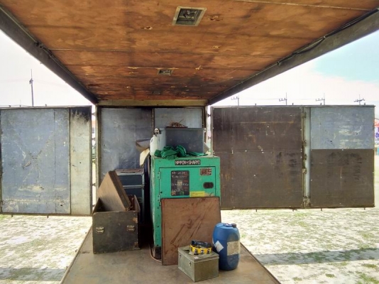 ขายตู้แห้ง10 บานไม่มีเสากลาง , ยาว 7.35 กว้าง2.45สูง2.45 ขาย40000ุบาทครับหรือแลกกับกระบะเหล็ก7.2เมตรขึ้นไปใครมีลองเสนอมาครับ