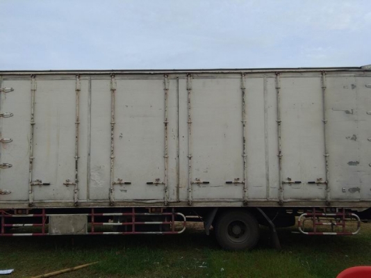 ขายตู้แห้ง10 บานไม่มีเสากลาง , ยาว 7.35 กว้าง2.45สูง2.45 ขาย40000ุบาทครับหรือแลกกับกระบะเหล็ก7.2เมตรขึ้นไปใครมีลองเสนอมาครับ